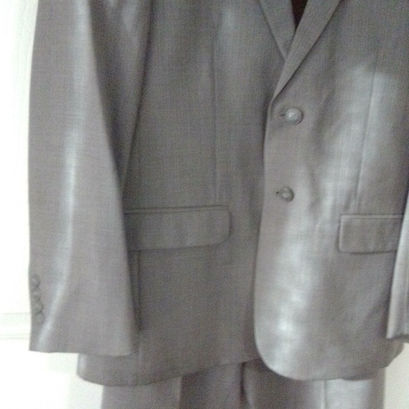 38s Slim Jos.A.Banks Taupe Pinstripe Suit - Picture 3 of 10